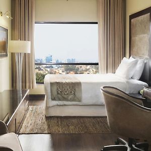 Classic Guest room 1 King City view